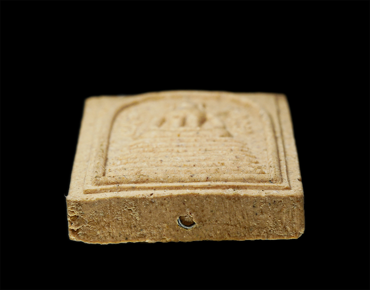 7Jan2026 (135)ap.jpg - พระสมเด็จเจ็ดชั้นยันต์ข้าง หลวงพ่อยิด วัดหนองจอก อ.กุยบุรี จ.ประจวบคีรีขันธ์  รุ่นเสริมบารมี พ.ศ. 2538 เนื้อผงพุทธคุณ ผงว่าน 108 ผสมขมิ้นเสก ฝังตะกรุด [..] | https://kamulet.in.th